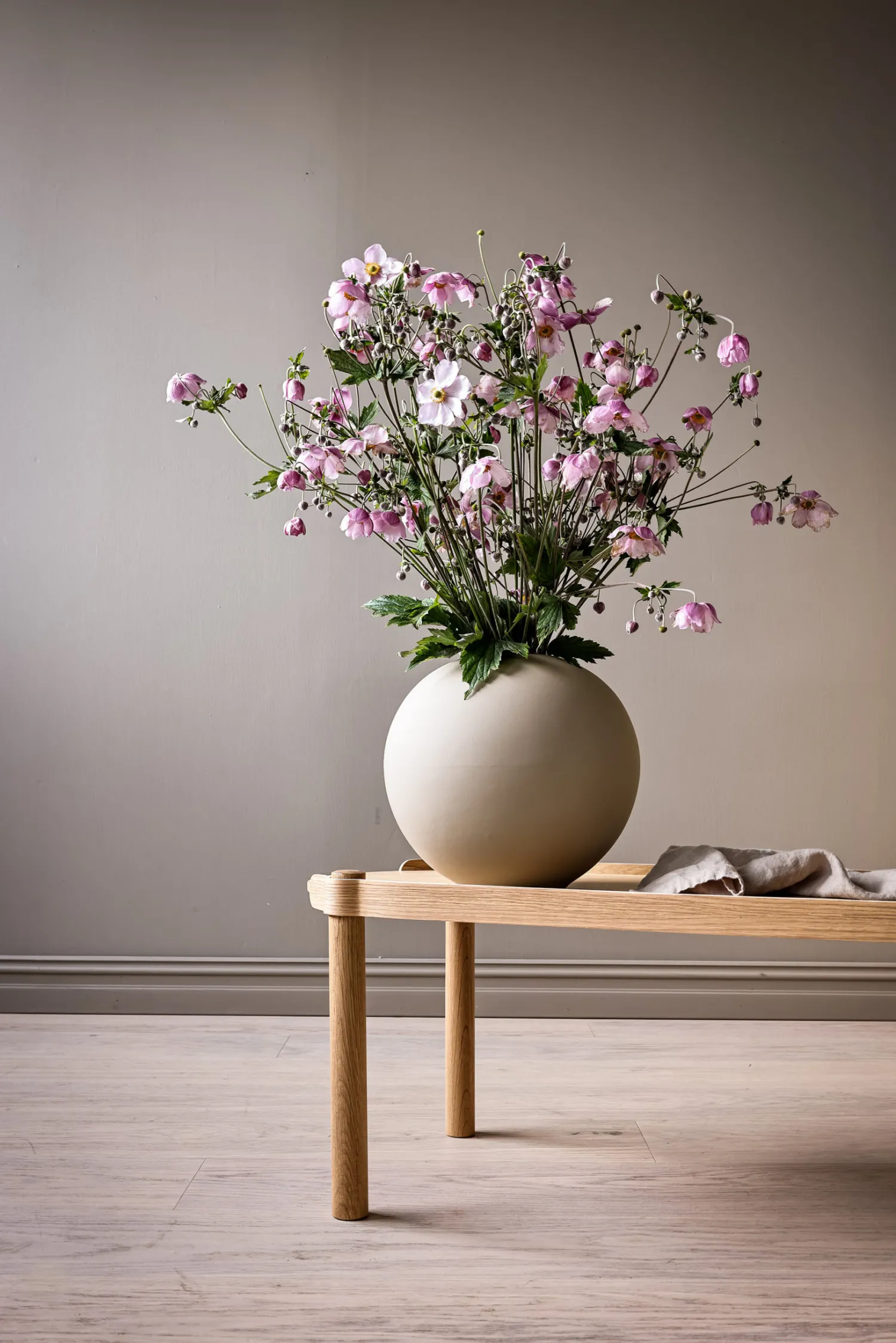 ball_vase_sand_1.webp New Ball Vase Sand Vases