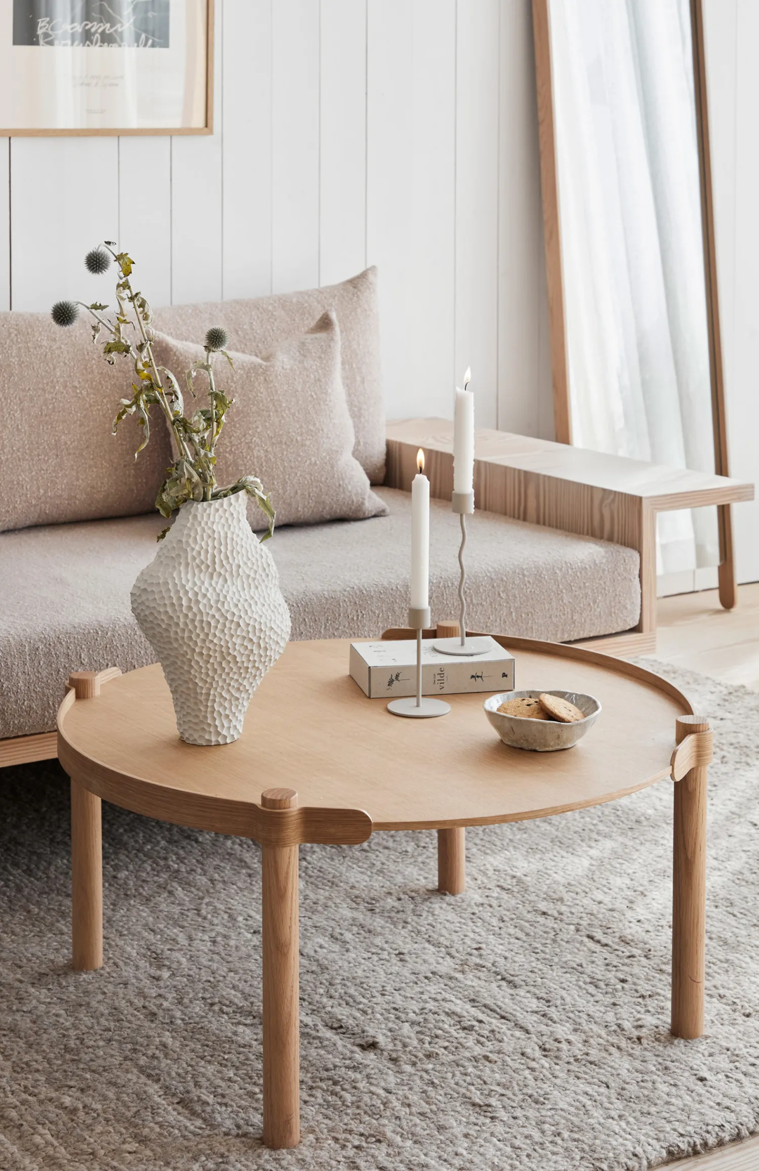 curved_candleholder_sand_1.webp Best Curved Candleholder Sand Candlesticks & Candle Holders
