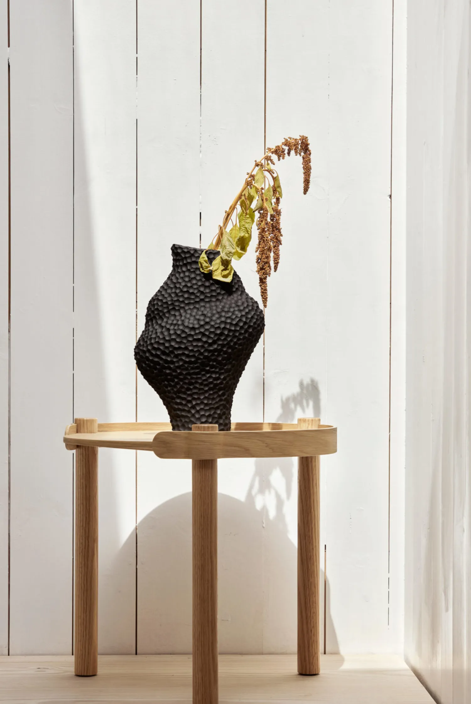 isla_black_large_1.webp Store Isla Black Large Vases