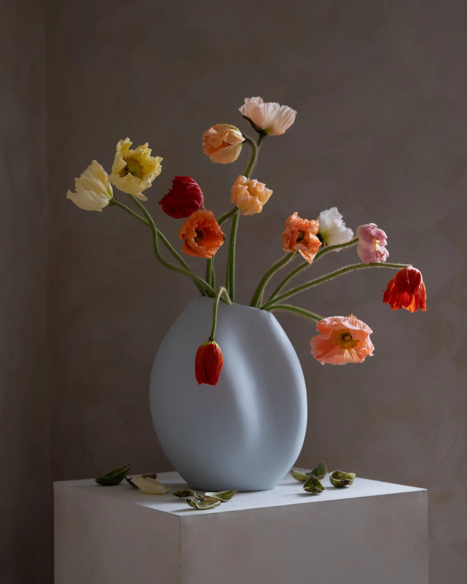 lee_vase_pale_blue_cm_2.webp Outlet Lee Vase Pale Blue 28cm Vases