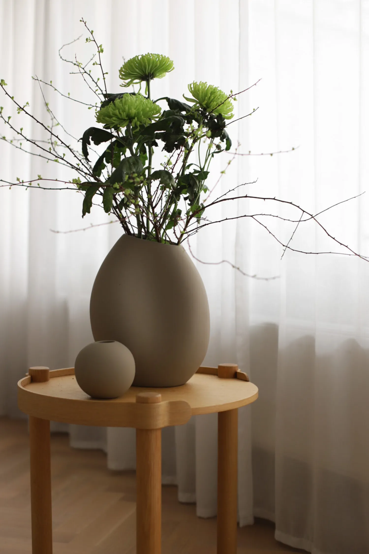 lee_vase_sand_cm_2.webp Store Lee Vase Sand 18cm Vases