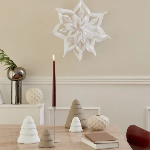 Store Snowy White Medium Seasonal