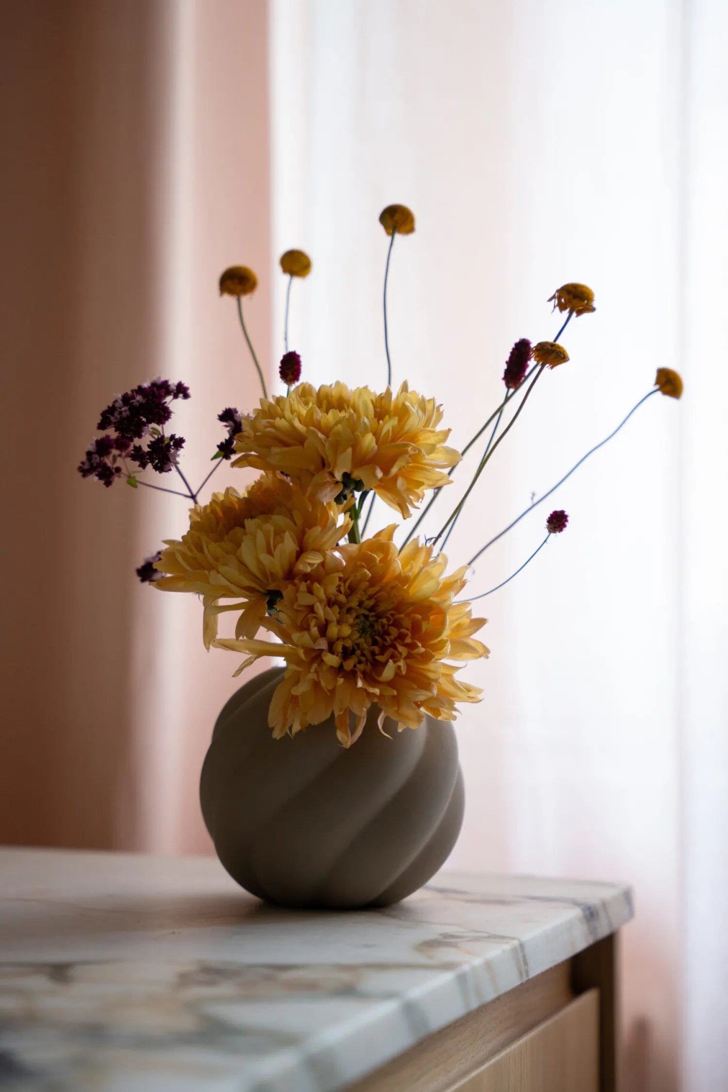 twist_ball_vase_cm_sand_1-1.webp Cheap Twist Ball vase 12cm sand Vases